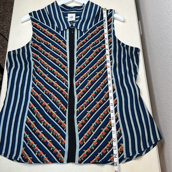CAbi Floral and Chevron Striped Sleeveless Collard Zipper Front Top 6318 Size L - Picture 13 of 13